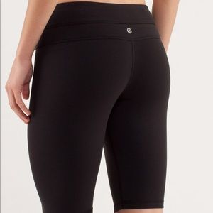 Lululemon reverse groove short